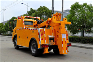 修文高速路拖车费